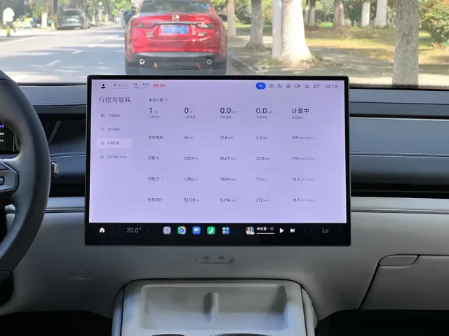 Xiaomi SU7 — Фото автомобиля 14