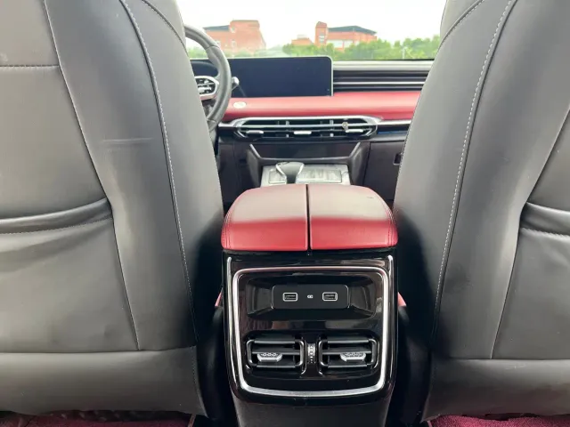 Jetour X70 Plus — Фото автомобиля 11