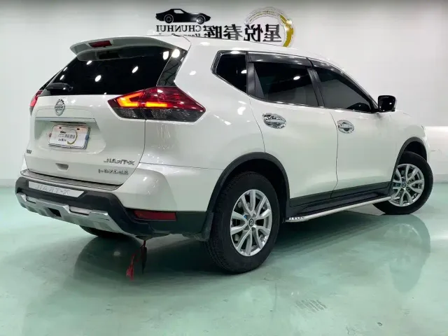 Nissan X-Trail — Фото автомобиля 9