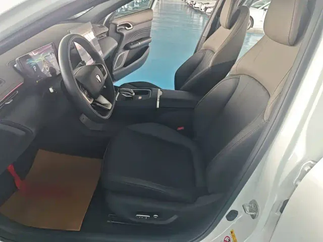 Changan Eado — Фото автомобиля 12