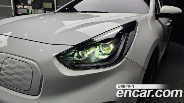 Kia Niro — Фото автомобиля 7
