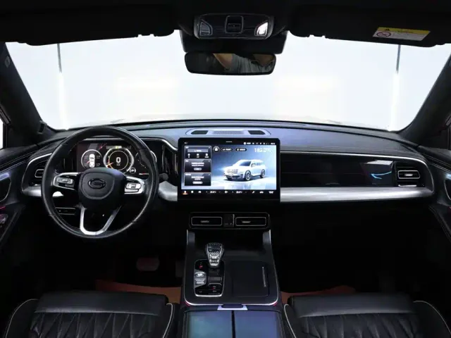 GAC Trumpchi GS8 — Фото автомобиля 23