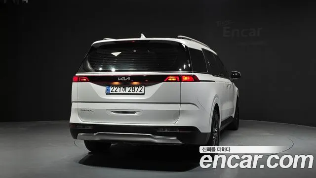 Kia Carnival — Фото автомобиля 4