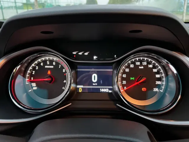Chevrolet Orlando — Фото автомобиля 19
