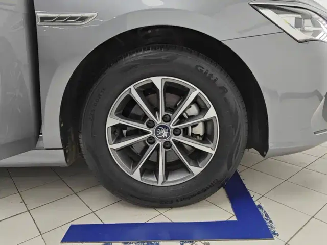 BYD Qin PLUS — Фото автомобиля 6