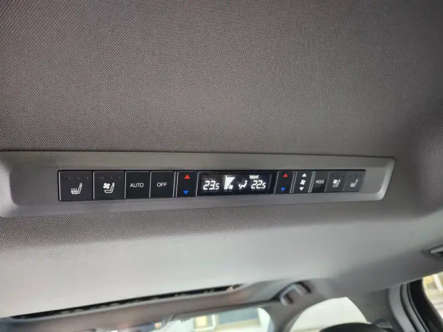 Toyota Sienna — Фото автомобиля 15