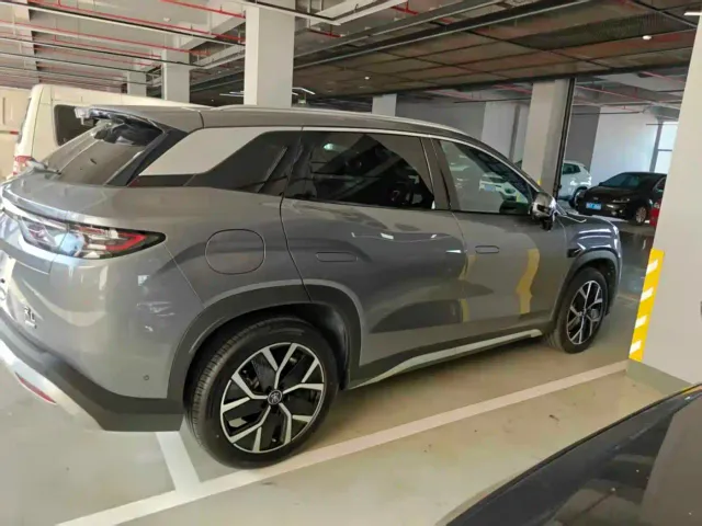 BYD Song L DM-i — Фото автомобиля 9