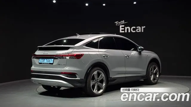 Audi Q4 e-tron — Фото автомобиля 2