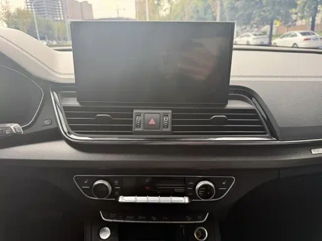 Audi Q5L Sportback — Фото автомобиля 18