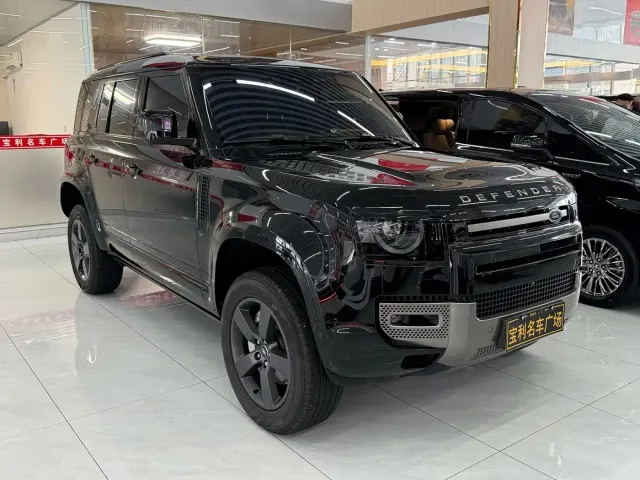 Land Rover Defender — Фото автомобиля 2