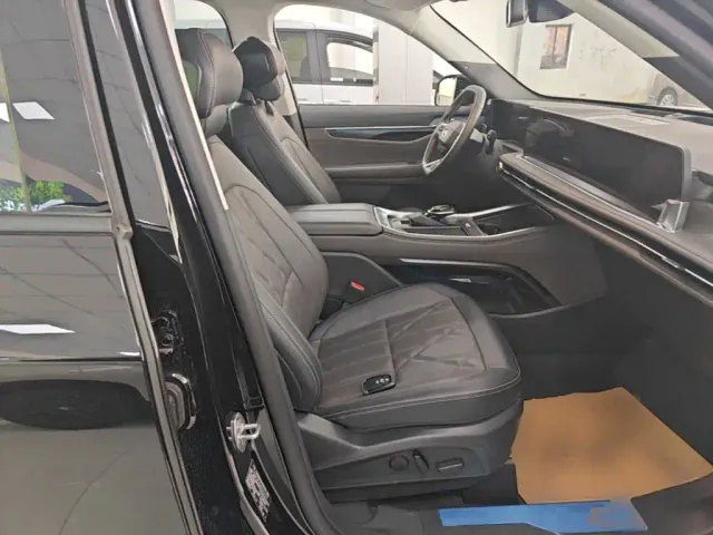 Ford Edge — Фото автомобиля 24