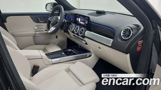 Mercedes-Benz EQB — Фото автомобиля 13