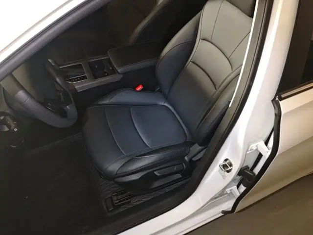 Roewe i5 — Фото автомобиля 14