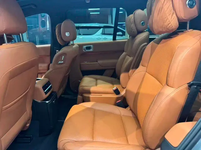 Li Auto Li L8 2023 Max — Фото автомобиля 6
