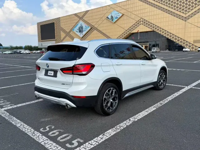 BMW X1 — Фото автомобиля 4