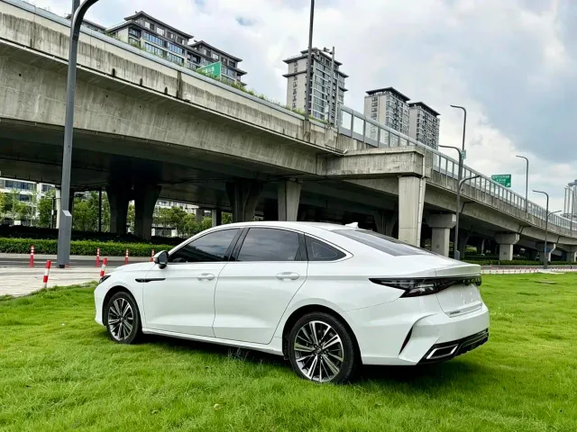 Chery Arrizo 8 — Фото автомобиля 6