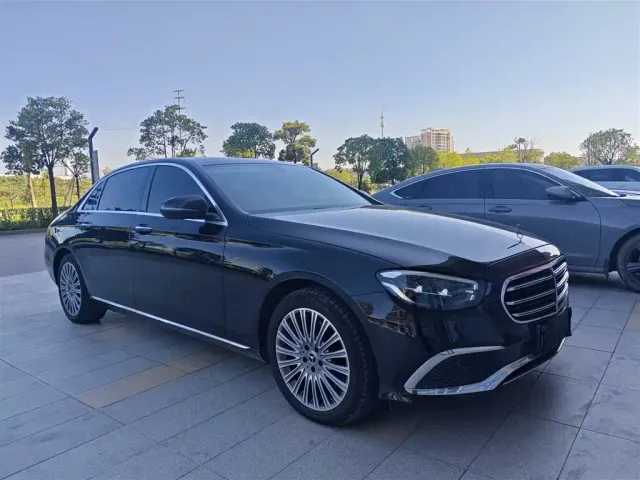 Mercedes-Benz E-Class — Фото автомобиля 8