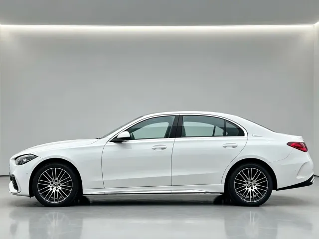 Mercedes-Benz C-Class — Фото автомобиля 3