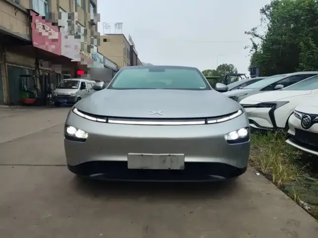 Xpeng P7 — Фото автомобиля 2
