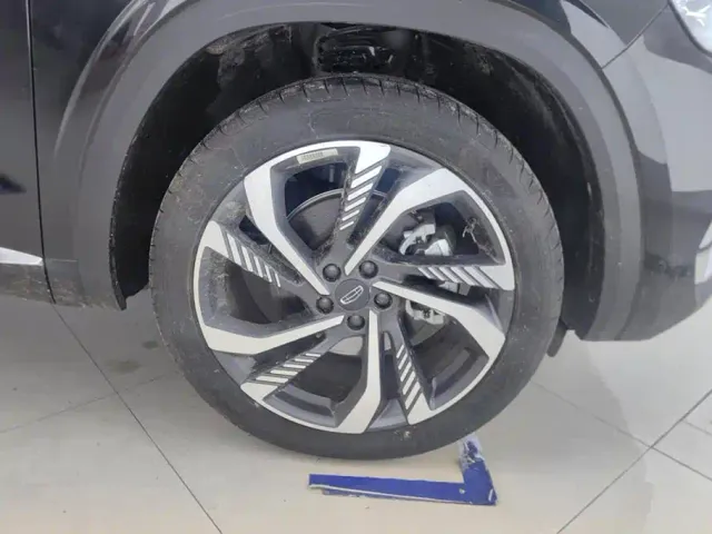 Geely Xingyue L — Фото автомобиля 6
