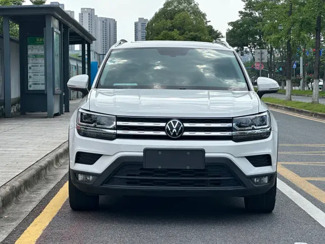 Volkswagen Tharu — Фото автомобиля 2