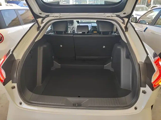 Toyota bZ5 — Фото автомобиля 18