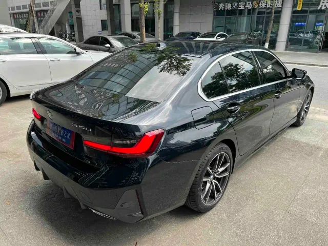 BMW 3 Series — Фото автомобиля 2