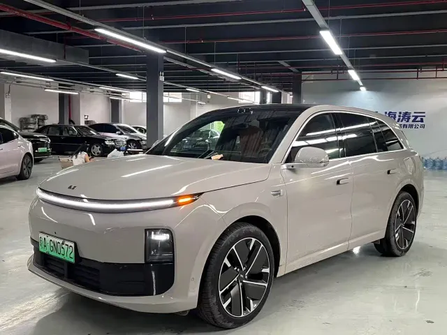 Фотография автомобиля — Li Auto L6