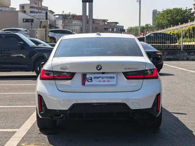 BMW 3 Series — Фото автомобиля 4