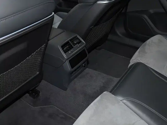 Audi A6L — Фото автомобиля 22