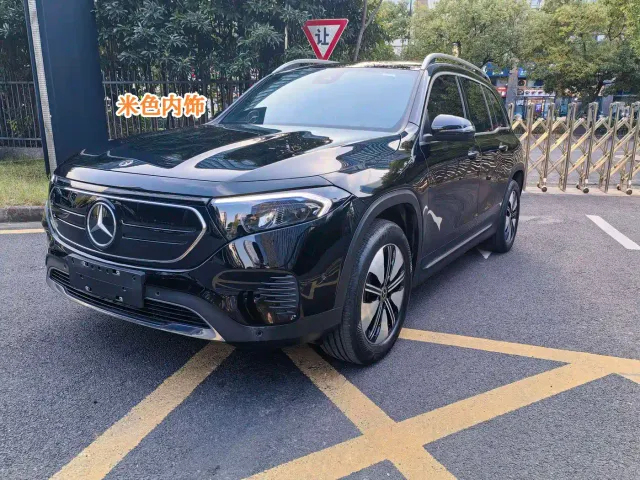 Фотография автомобиля — Mercedes-Benz EQB