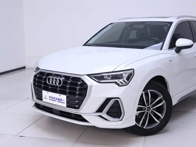 Audi Q3 — Фото автомобиля 3