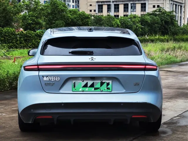 Nio ET5 Touring — Фото автомобиля 2