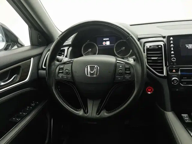 Honda UR-V — Фото автомобиля 11