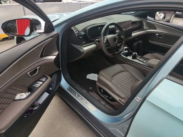 BYD Han — Фото автомобиля 15