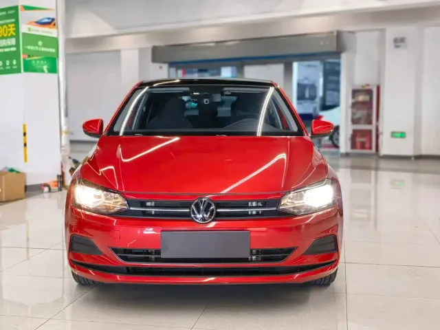 Volkswagen Polo — Фото автомобиля 2