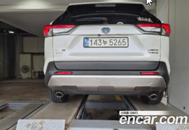 Toyota RAV4 — Фото автомобиля 2