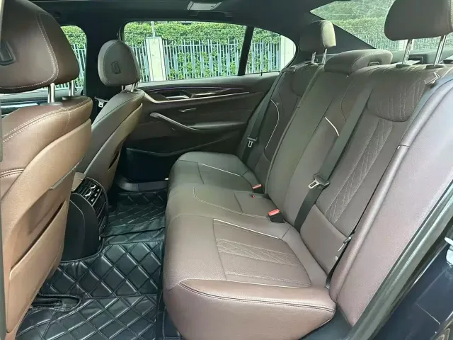 BMW 5 Series — Фото автомобиля 6