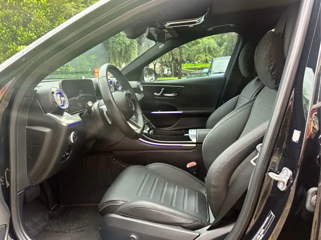 Mercedes-Benz C-Class — Фото автомобиля 4