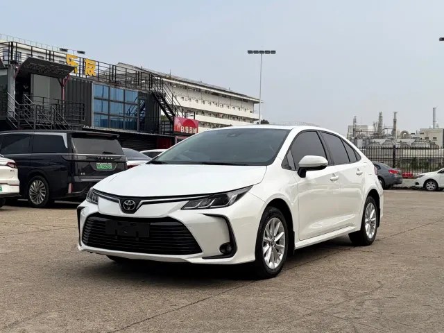 Фотография автомобиля — Toyota Corolla