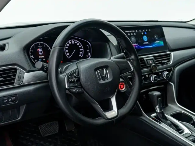 Honda Accord — Фото автомобиля 17