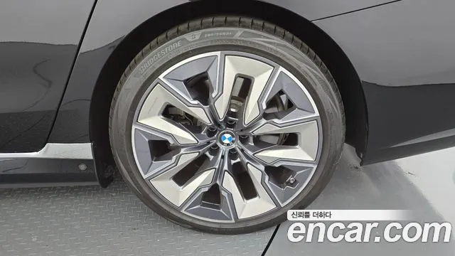 BMW 7 Series G70 — Фото автомобиля 20