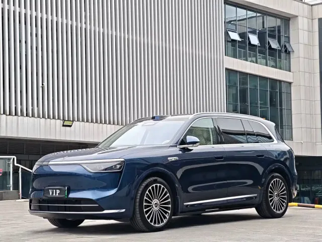Aito M8 — Фото автомобиля 4