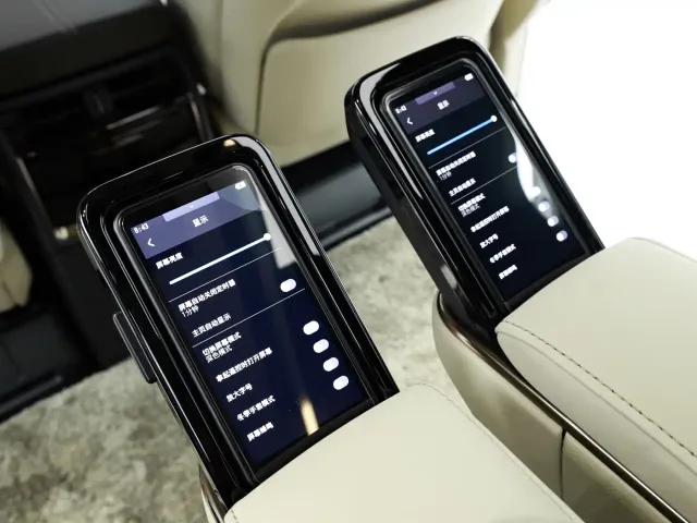 Toyota Alphard — Фото автомобиля 21