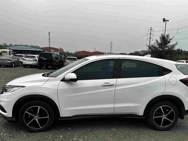 Honda Vezel — Фото автомобиля 4