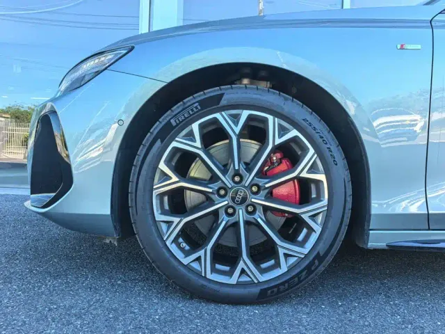 Audi A6L — Фото автомобиля 14