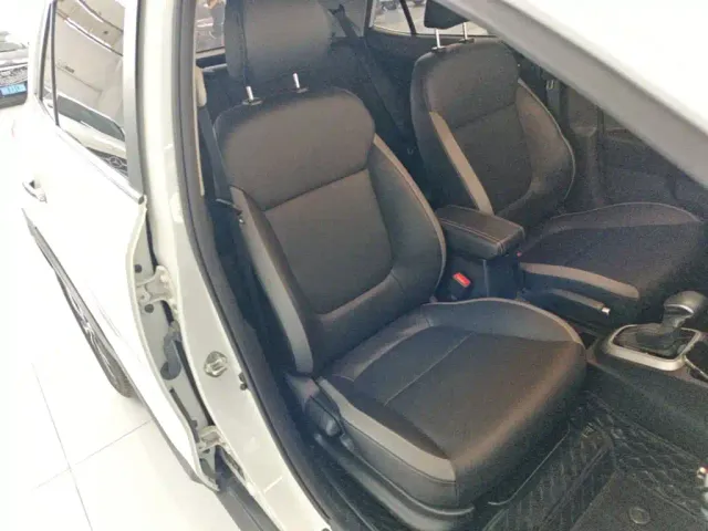 Kia KX1 — Фото автомобиля 24