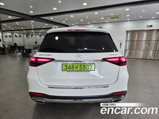 Mercedes-Benz GLE-Class — Фото автомобиля 4
