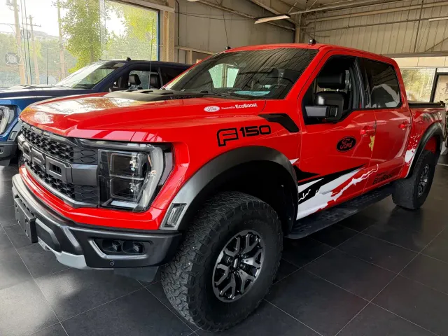 Фотография автомобиля — Ford F-150 Raptor