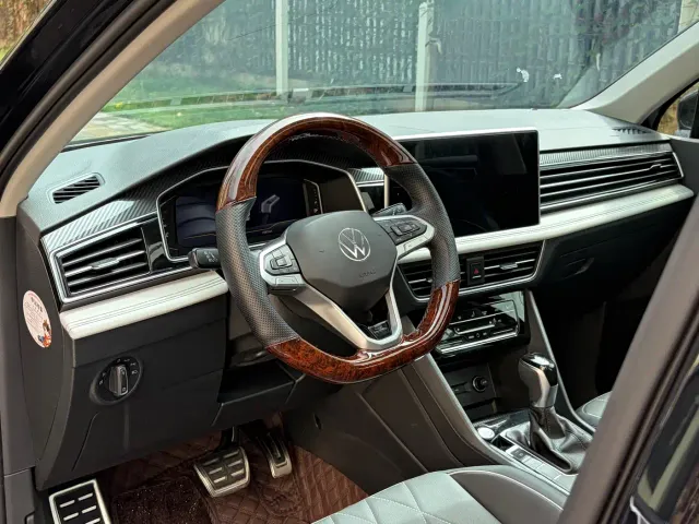 Volkswagen Tiguan L — Фото автомобиля 23
